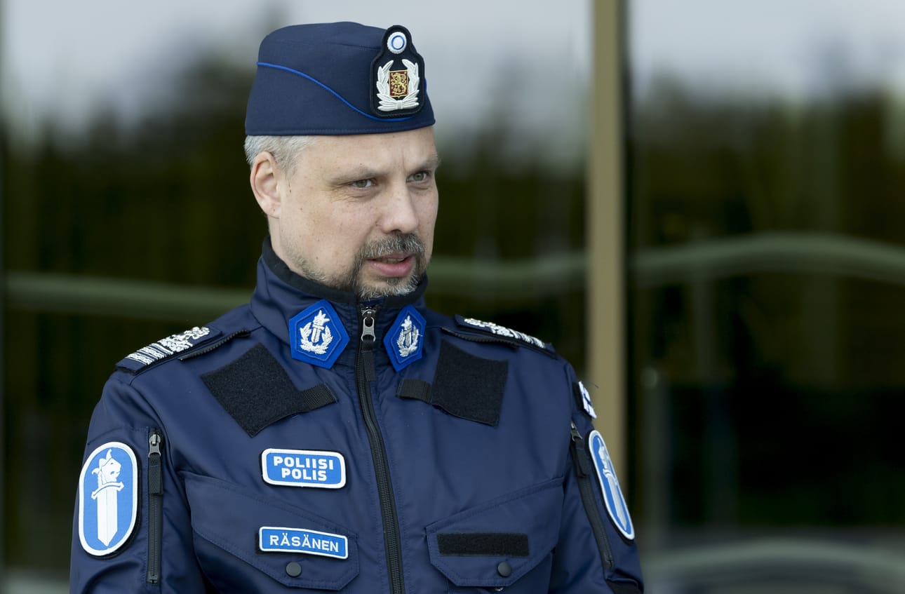 Poliisilakimies Antti Räsänen johtaa Oulun poliisilaitoksella sisäistä laillisuusvalvontaa tekevää oikeusyksikköä.