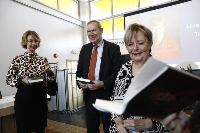 Ajattelen, että minusta tulee senior adviser. Jonkinmoisessa ajatushautomossa olisi mukava olla, politiikan jättävä pitkän linjan vaikuttaja Liisa Jaakonsaari (sd.) kertoo suunnitelmistaan.