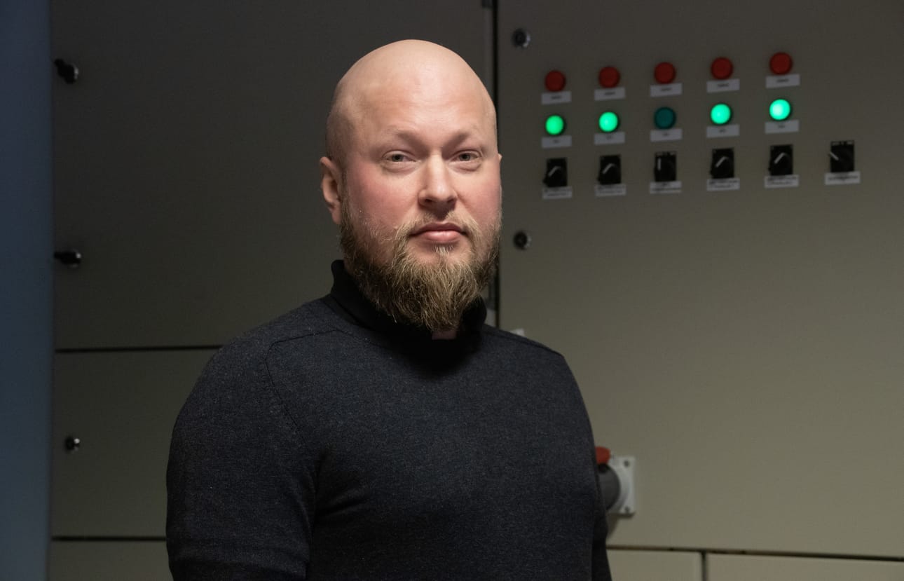 Siikalatvan Vesi ja lämpö oy:n toimitusjohtaja on Mika Kärkkäinen.