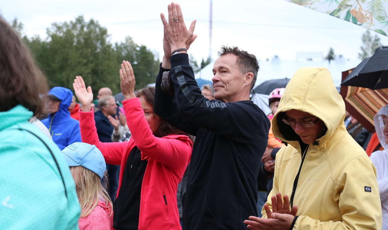 Vatjuksen ääni ja esiintyminen saivat yleisöltä kehuja.