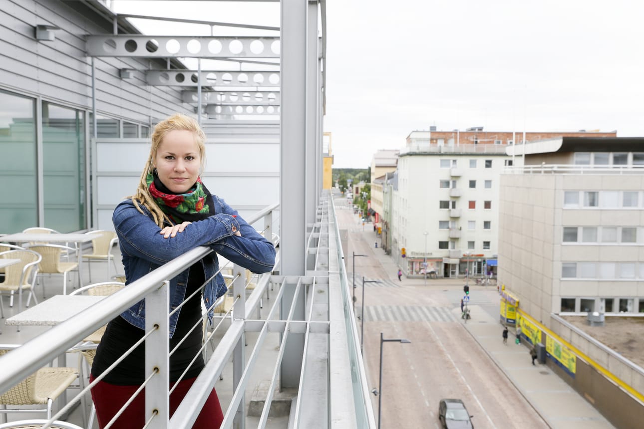 Hanna Sarkkisen mielestä rikkaiden verojen välttelylle ei pidä avata enempää mahdollisuuksia.