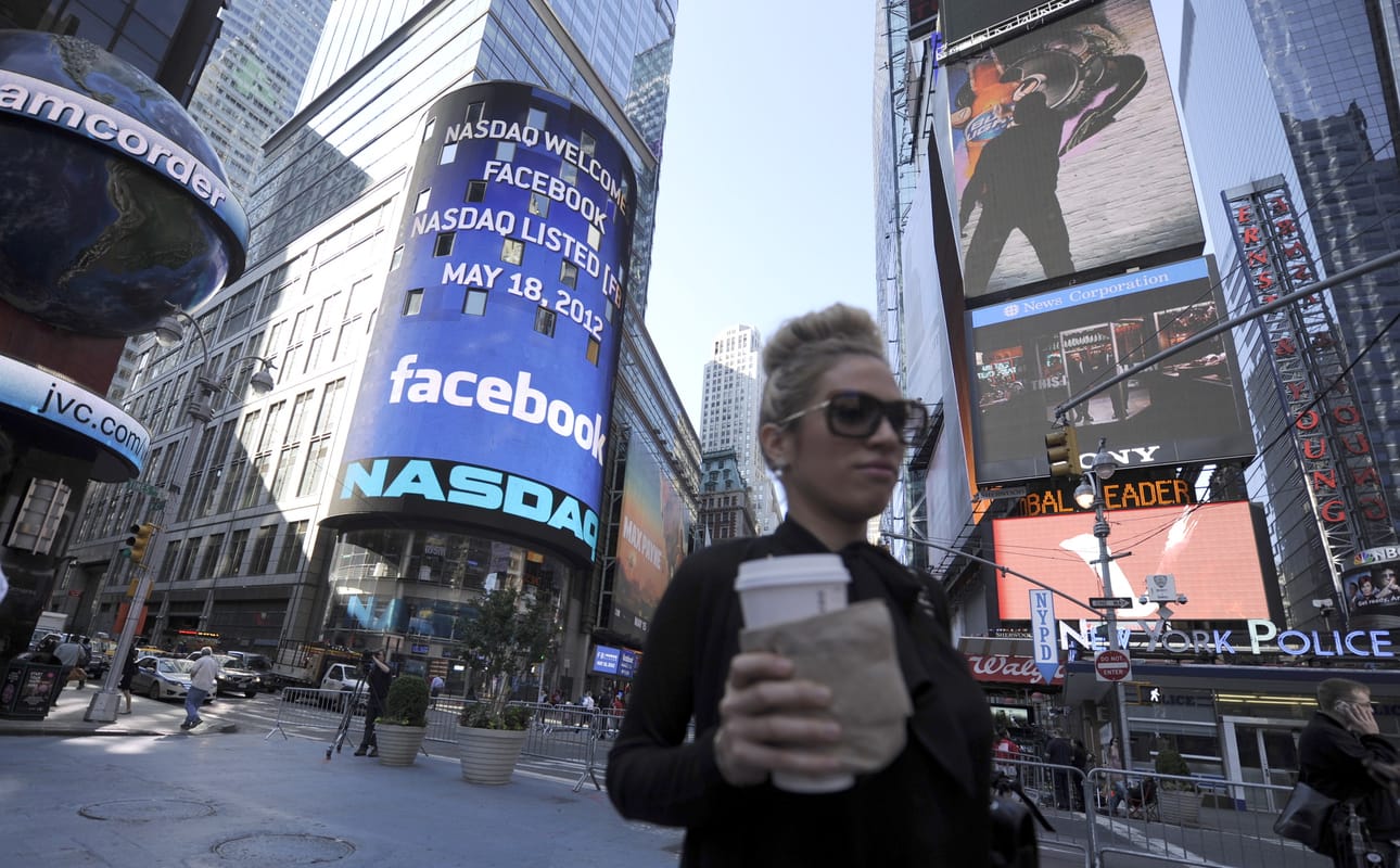 Nuoret ostavat sellaisten yritysten osakkeita, joiden tuotteita ja palveluita he arjessaan käyttävät. Facebook listautui New Yorkin teknologiapörssiin Nasdaqiin vuonna 2012.