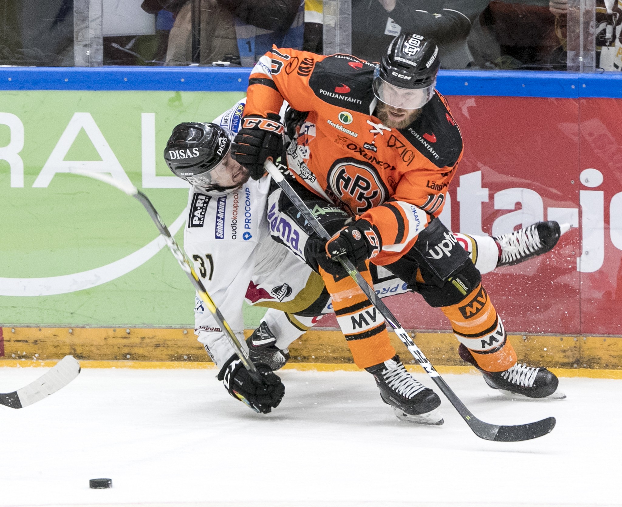 Kärpät joutui taipumaan HPK:lle seitsemännessä finaaliottelussa. HPK on uusi Suomen mestari.