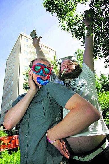 Jussi Lehtisalo (vas.) ja Mika Rättö ovat kulkeneet omia musiikillisia polkujaan jo toistakymmentä vuotta.