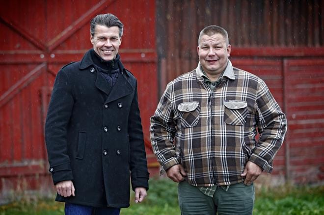 Juha Mäenpää (ps.) pitää nykyistä käytäntöä hyvänä kun taas Pasi Kivisaari (kesk.) olisi valmis nostamaan kansalaisaloitteeseen vaadittavien allekirjoittajien määrää nykyisestä. Arkistokuva: Tomi Kosonen