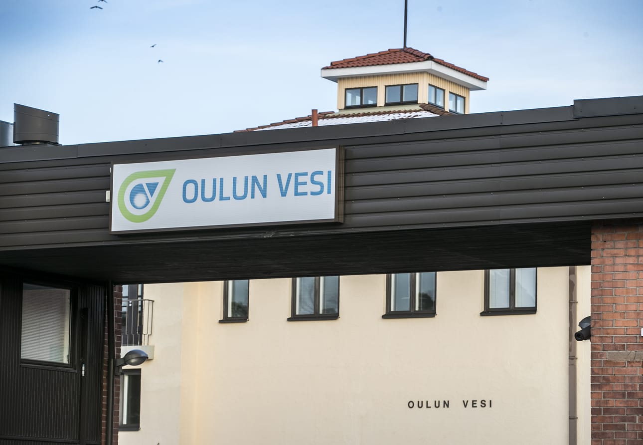 Oulun Veden toimintaa ovat muun muassa vedenhankinta ja vedenkäsittely, vedenjakelu, jätevesiviemäröinti sekä jäteveden käsittely. Arkistokuvassa Kurkelanrannan vedenpuhdistamo.