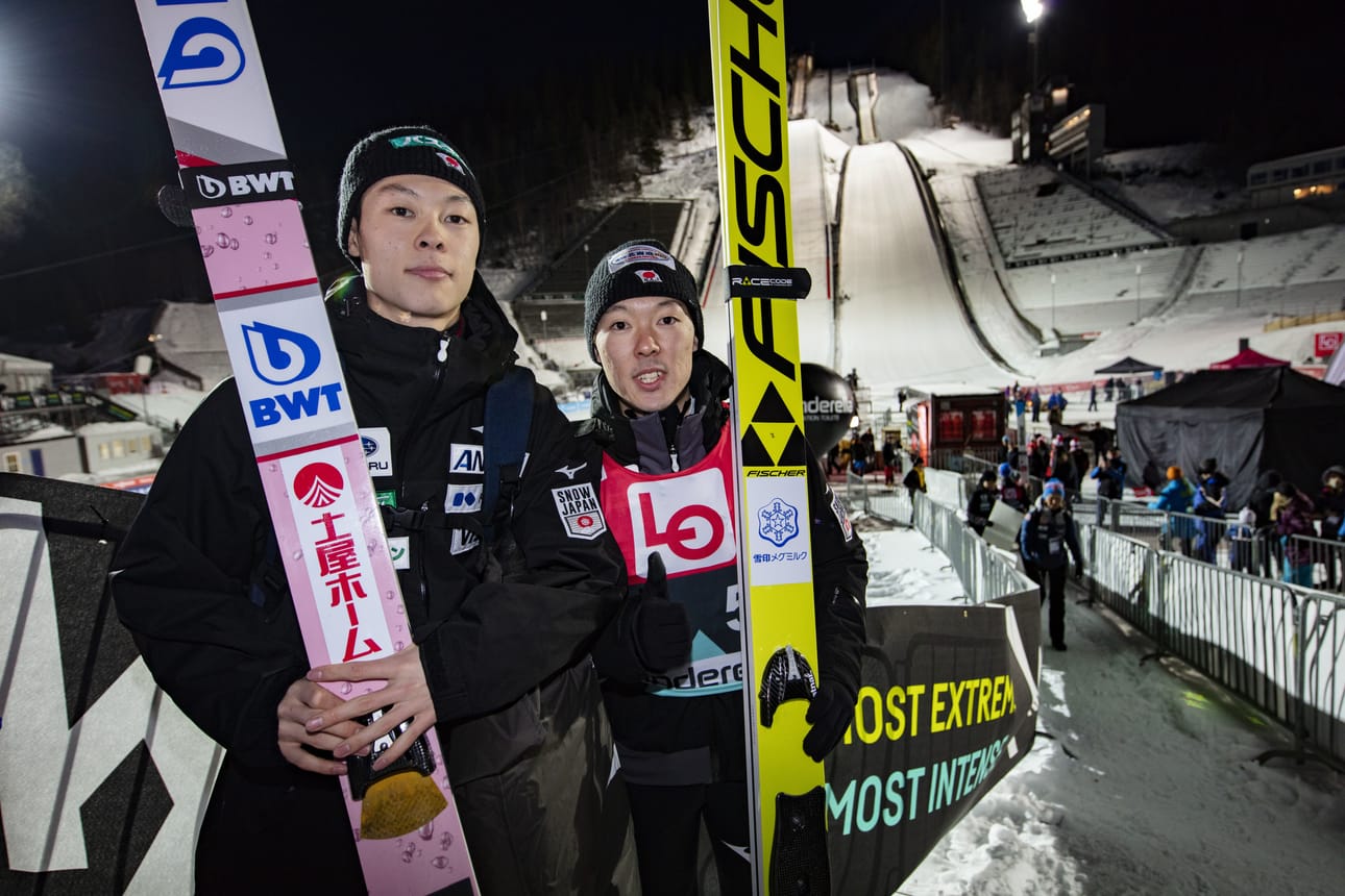 Ryoyu Kobayashi ja Junshiro Kobayashi ovat suosikkeja tiistain maailmancupin kisassa.