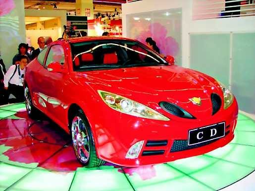 Kiinalainen juttu. Geely CD on varsin nykyaisen näköinen coupé. 1,5-litraisen moottorin tehoksi ilmoitetaan 96 kW ja maksimiväännöksi 128 Nm/3400 rpm.