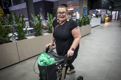 Oululaista Teija Karisaari-Kittilää on syrjitty työnhaussa synnynnäisen vamman vuoksi – Haastattelijan kiinnostus loppui siihen, kun hän käveli sisään