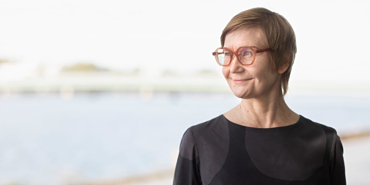 – Puhuminen on yksi tehokkaimmista tavoista keventää mieltä, kertoo Mieli ry:n asiantuntija Kirsi Nurminen.