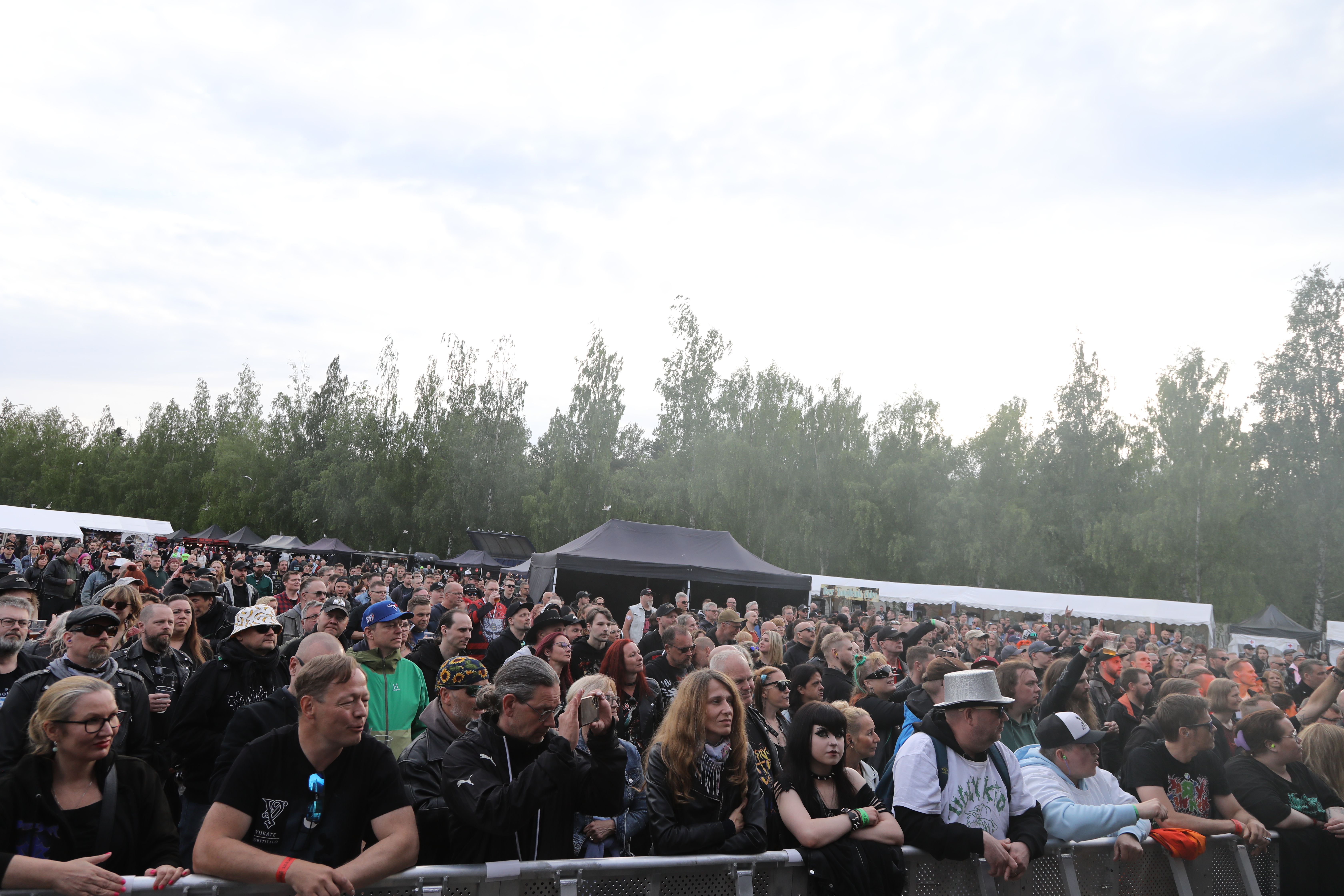 Ugly Kid Joe tarjoili yleisölle amerikkalaista hard rockia.