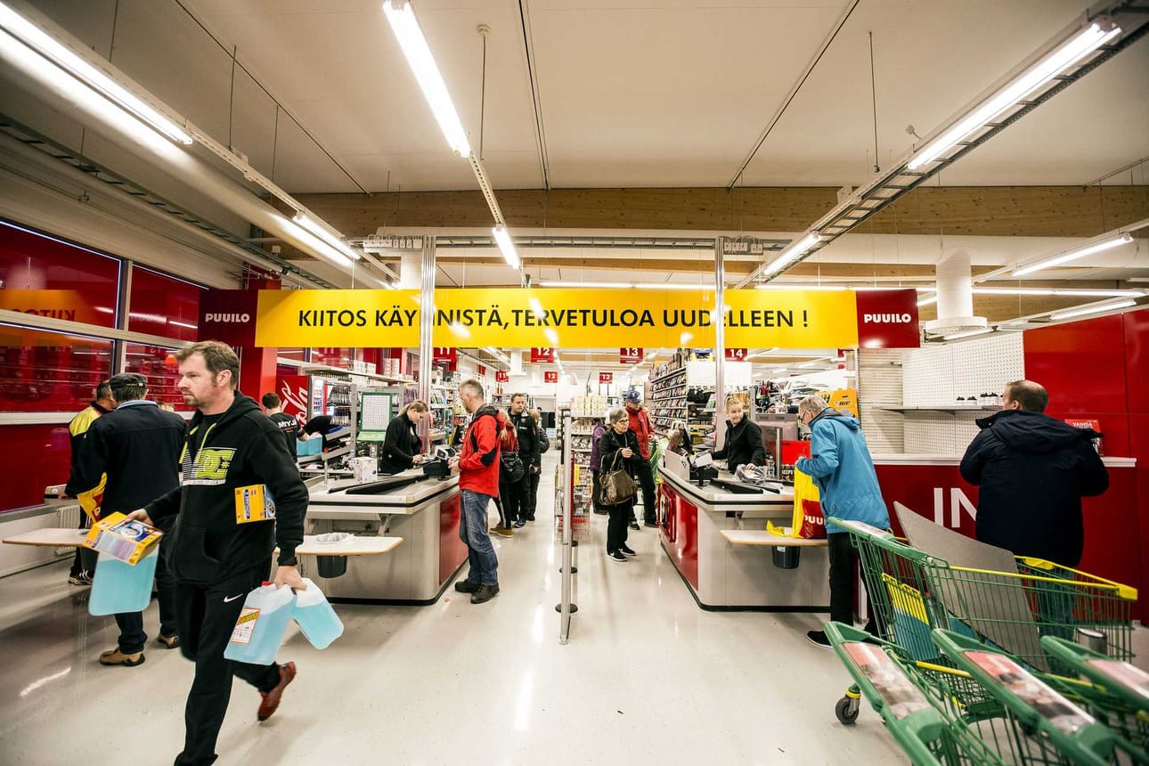 Puuilon Raahen myymälä avattiin maanantaiaamuna.