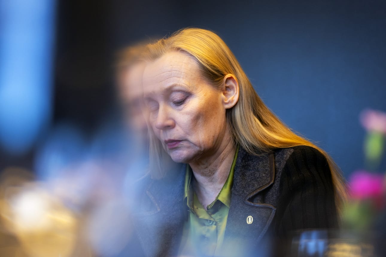 Akavan puheenjohtaja Maria Löfgren tapasi alkuviikosta Vaasan yliopiston ja korkeakoulujen, työllisyyspalveluiden ja kaupungin johtoa. Samalla Löfgren sai kuulla, että Vaasassa asiat on hoidettu toisin kuin muualla. Se on tuottanut tulosta.