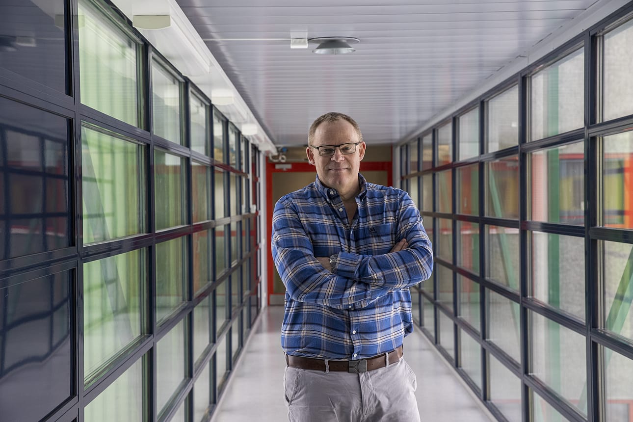 Oulun yliopiston vesitekniikan professorin Björn Klöven mukaan Muhoksen datakeskustyömaan vesistövaikutuksissa ratkaisevaa ei ole kuravesi vaan se, minne vedet johdetaan ja millainen vesistö ne vastaanottaa.