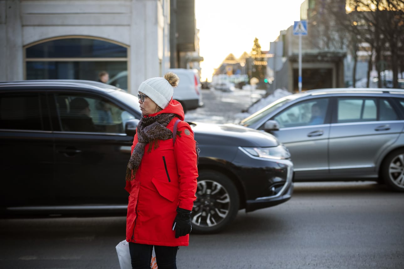 Virva Hirvi-Nevala sanoo lähtevänsä usein liikkeelle ex tempore tai viime tingassa. Alhaisemmalla rajoituksella saattaisi olla entistä kovempi kiire.