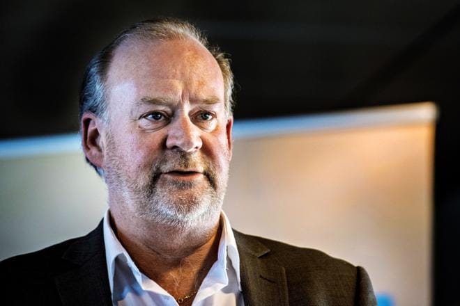 Kruunupyyn lentohalliyhtiön toimitusjohtaja Stig-Göran Forsman ei yllättynyt tuoreista tilastoista. Nextjetin konkurssi ei voi olla näkymättä matkustajamäärissä. KUVA: CLAS-OLAV SLOTTE