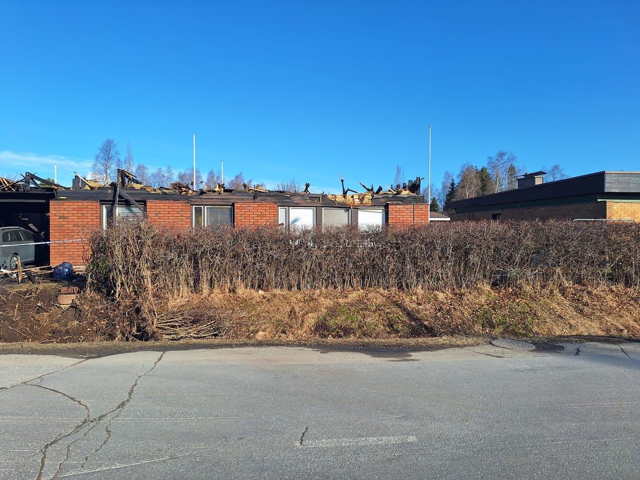 Kemissä paloi tiistai-iltana omakotitalo Mäntylänkadulla. Talo tuhoutui palossa.