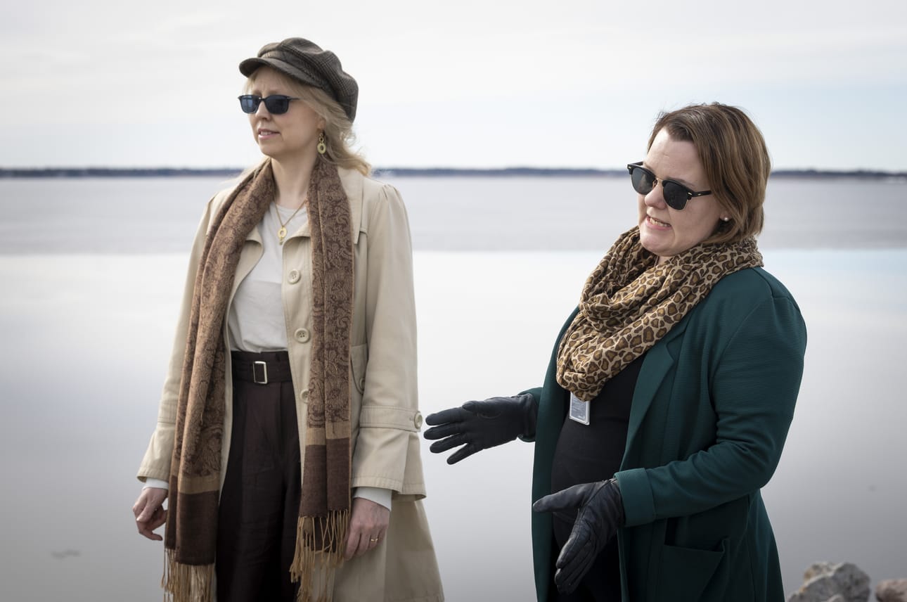 Kaupungin kaavoitusarkkitehti Suvi Jänkälä (vas.) ja Swecon maankäytön tiimipäällikkö Leena Pehkonen kertovat, että linnustoa ei ole missään Suomessa huomioitu asemakaavassa yhtä laajassa mitassa kuin nyt tehdään Oritkarissa.