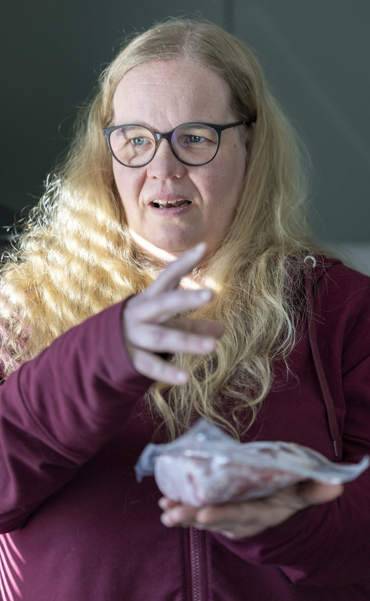 Anni Nevalalla on kokemusta sekä omista että kasvattamistaan koirista, ja niiden lisäksi asiakkaidensa koirista.