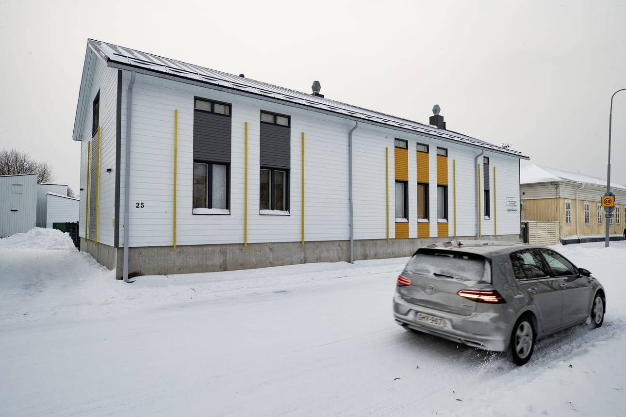 Maakarit- ja Kisällit -ryhmien lapset ovat askarrelleet maanantain kalenteri-ikkunan koristelut.