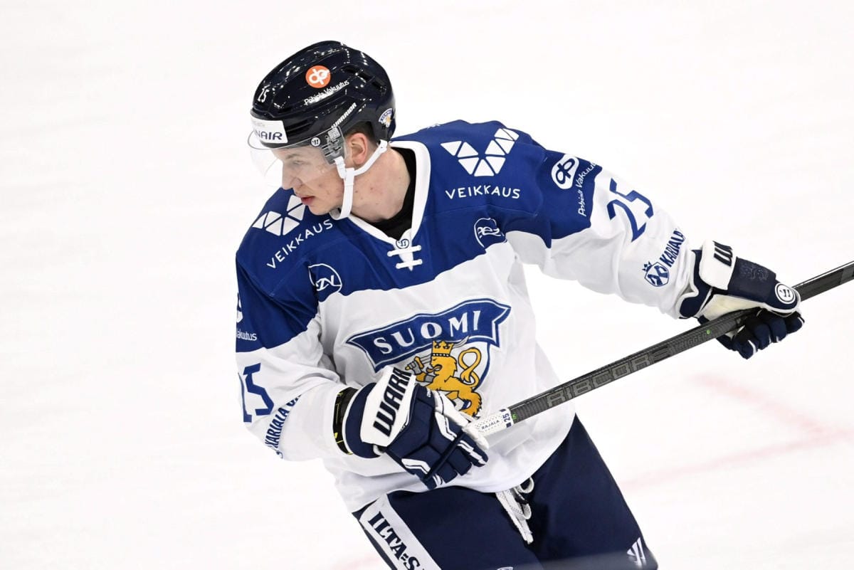 Parkanossa kiekkouransa aloittanut Rajala siirtyi jo varhain Ilveksen junioreihin ja muutti perheensä kanssa Tampereelle teini-ikäisenä. Lehtikuva / Vesa Moilanen