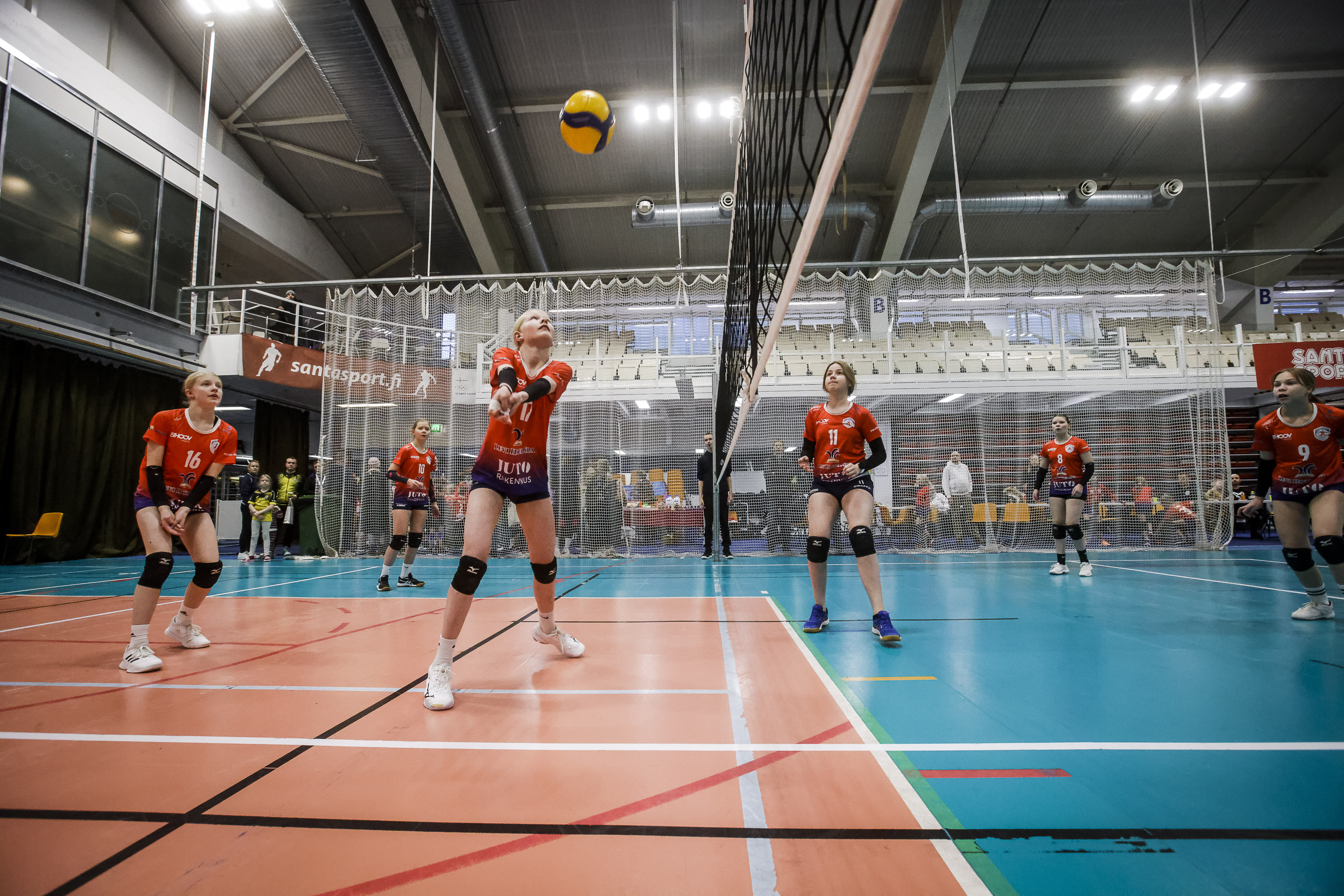Kotona on mukava turnata – Arctic Volley Snow Stars tsemppasi voittoon Junnuvaskoolissa