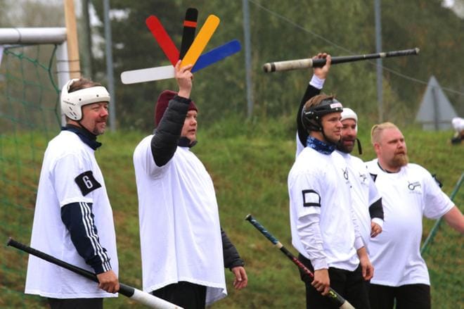 Janne Kultalahti, Antti Kurvinen, Eetu Koskela, Juho Haapoja ja Jussi Tuomaala seurasivat herkeämättä kentän tapahtumia sisävuorollaan. KUVAT: ANU NAHKALA