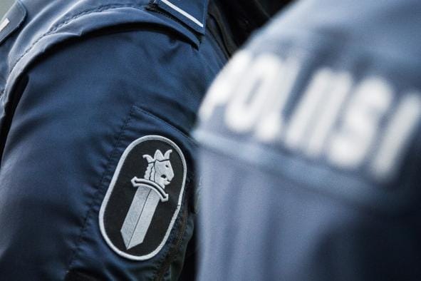 Poliisi tavoitti ryöstäjät noin puolentoista tunnin kuluttua tapahtuneesta. Nyt kaksi ryöstöön osallistunutta on vangittu. KUVA: JUSSI LEINONEN / ARKISTO