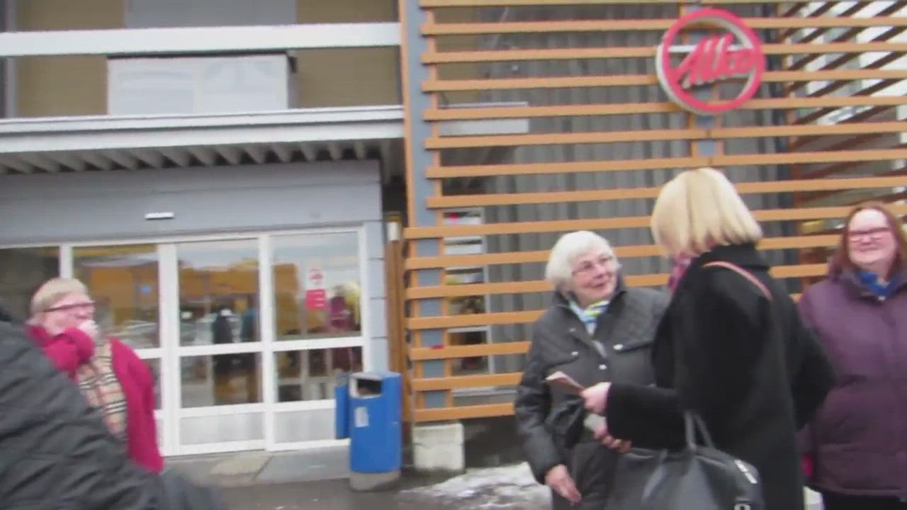 Eduskunnan puhemies Ivalossa