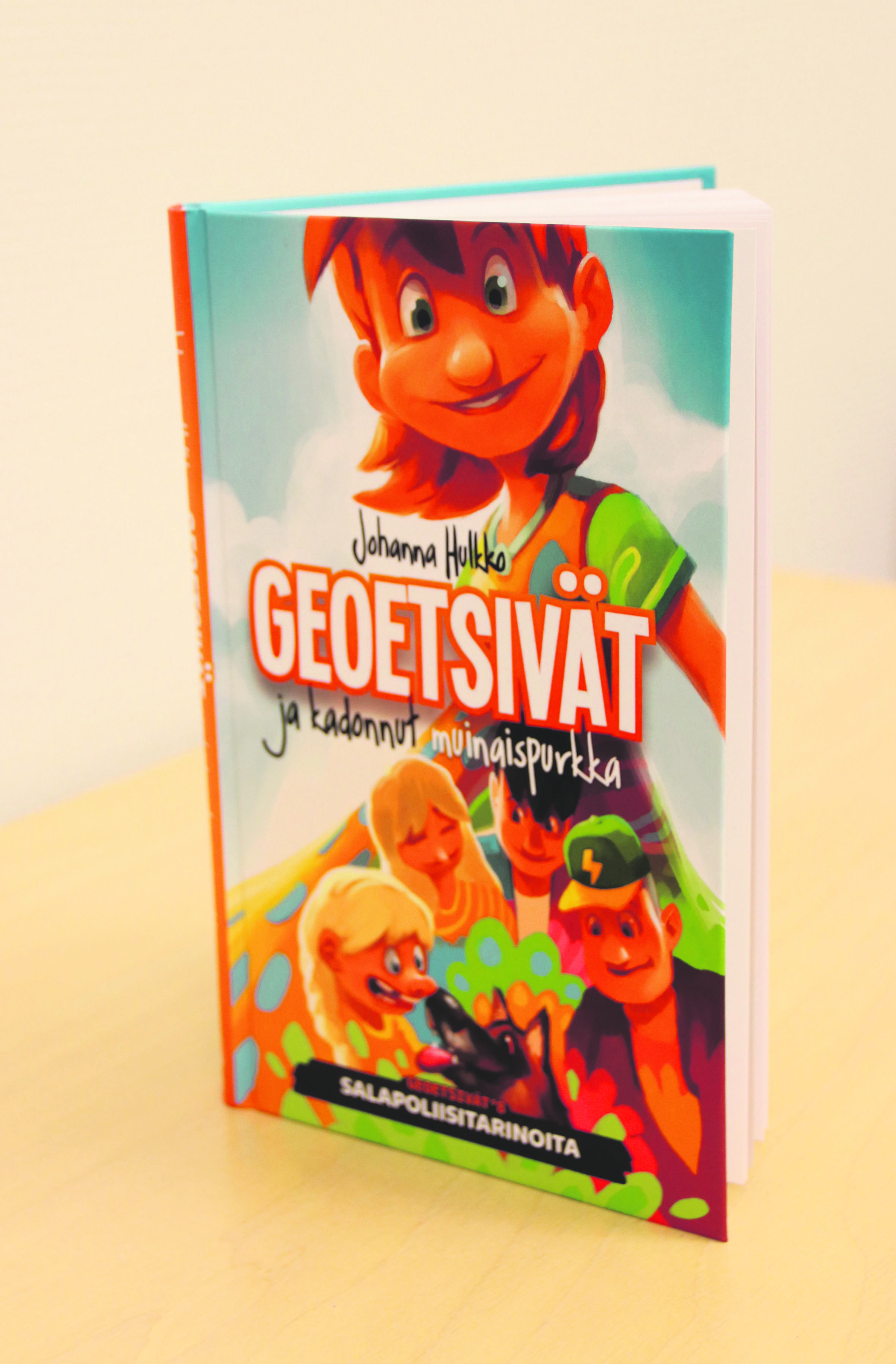Johanna Hulkon uusimman Geoetsivät-kirjan kuvitus on tamperelaisen Jari Paanasen käsialaa.