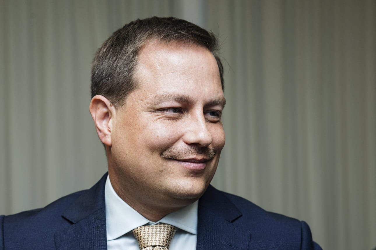 Vilhelm Junnila valittiin myös perustuslakivaliokunnan varapuheenjohtajaksi. LEHTIKUVA / Roni Rekomaa