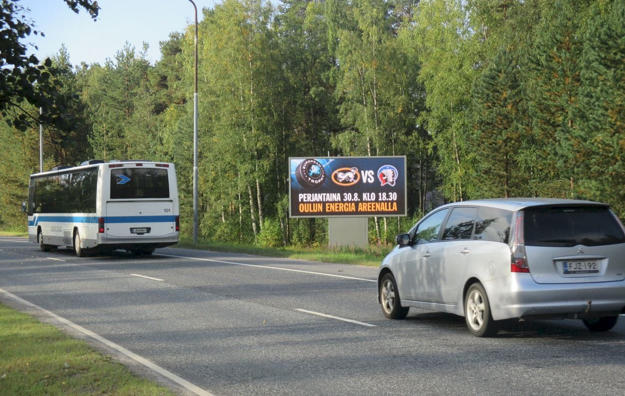 Led-näyttöjä tulee jatkossa myös kauppapaikkojen yhteyteen.