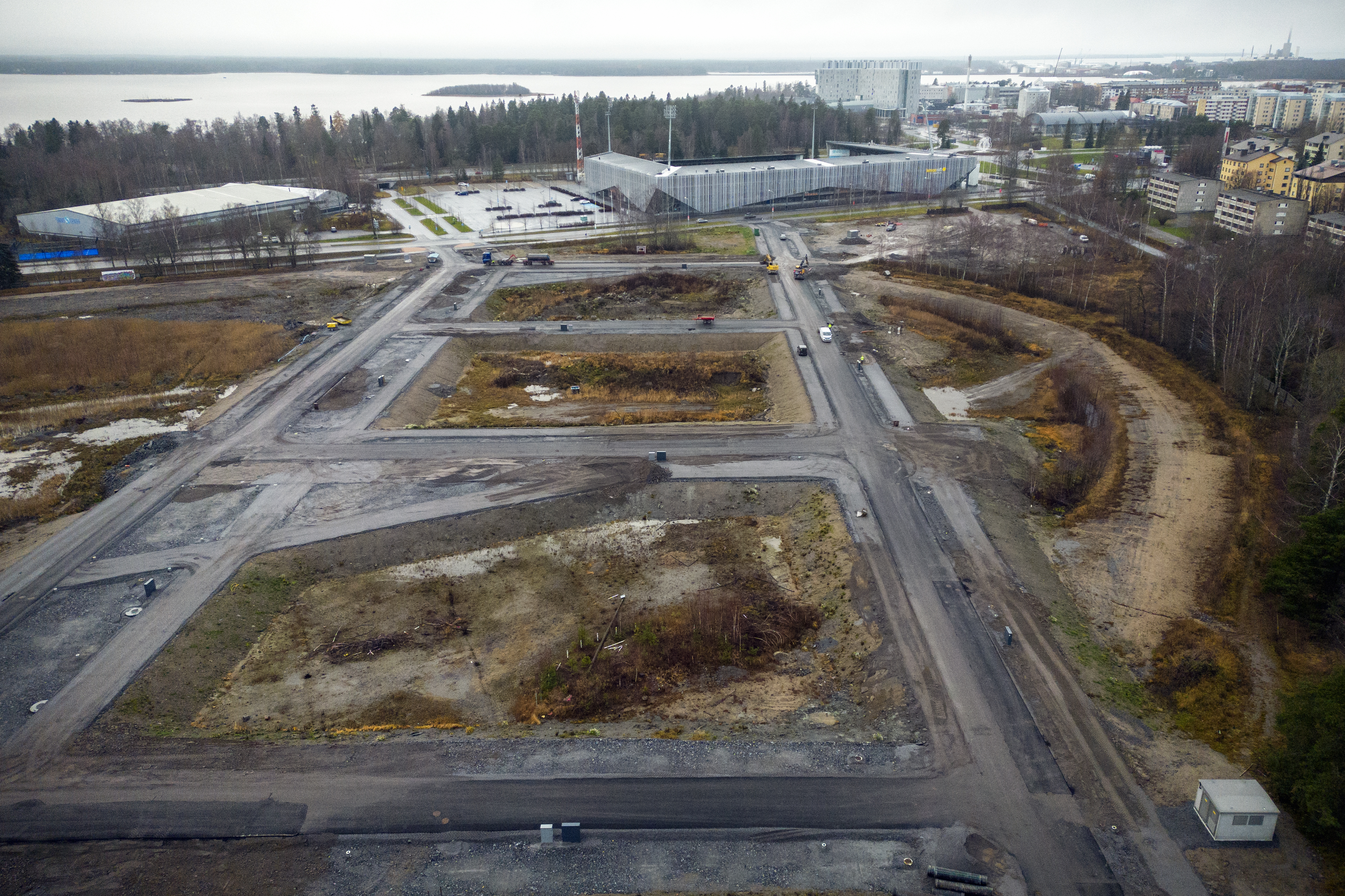Ravilaaksoon asuntoja asunnottomille, stadionin kaavakin etenee