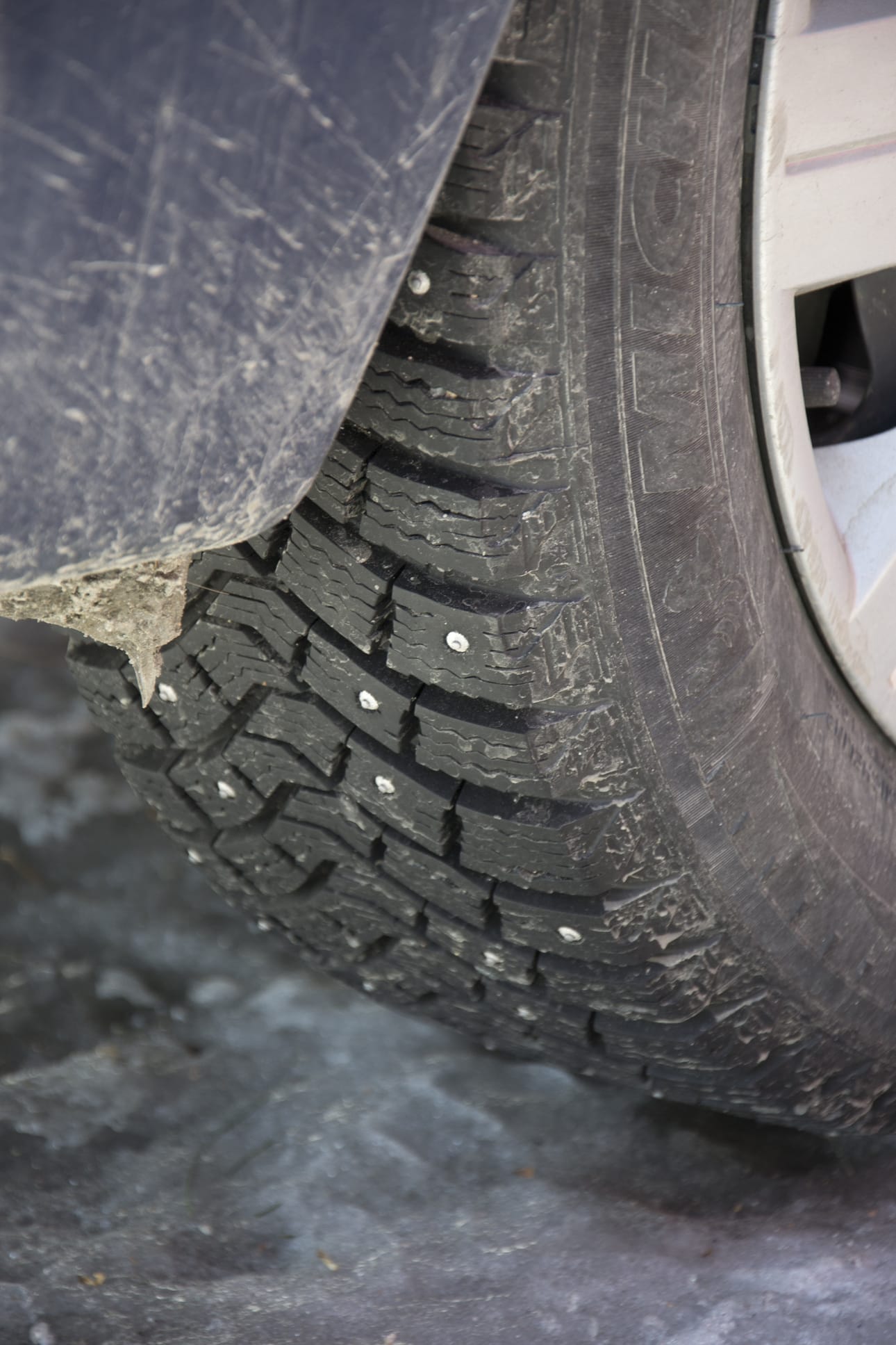 Koillismaalla on jo vaihdettu ahkerasti nastarenkaita autoihin. Varsinainen ruuhka renkaanvaihtoon tulee kuitenkin ensilumen myötä.