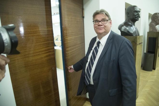 Ulkoministeri Timo Soini jättää eduskunnan eikä asetu enää Sininen tulevaisuus -puolueen ehdokkaaksi. KUVA: MAURI RATILAINEN