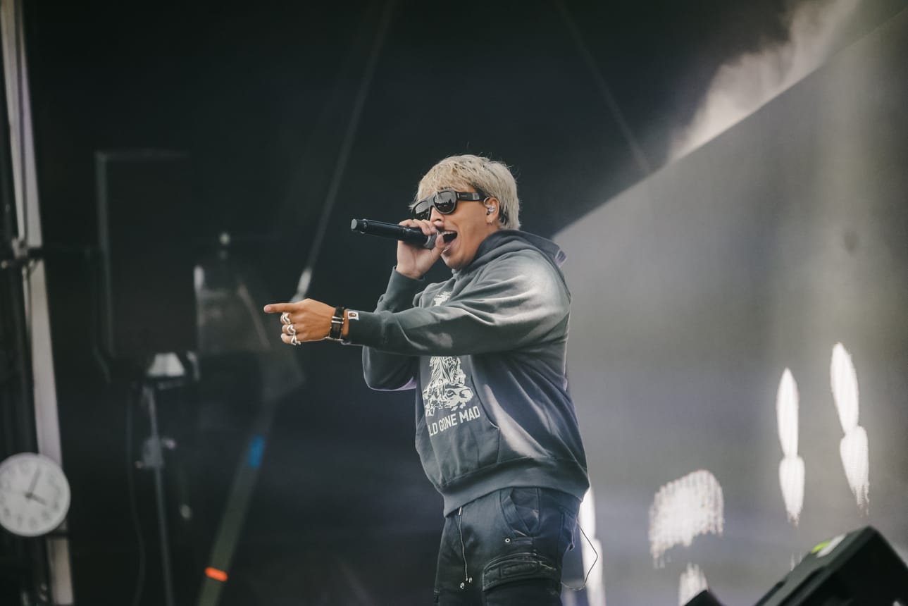 Simerockin avausartisti Averagekidluke otti yleisön haltuun.
