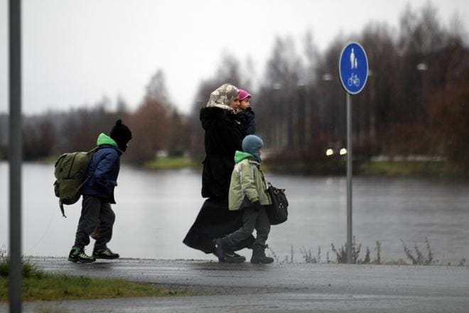 Kaksi vuotta sitten Suomi koki ennennäkemättömän turvapaikanhakijoiden aallon, kun turvapaikkaa haki 32476 henkilöä Kuva: Sari Pelttari-Heikka