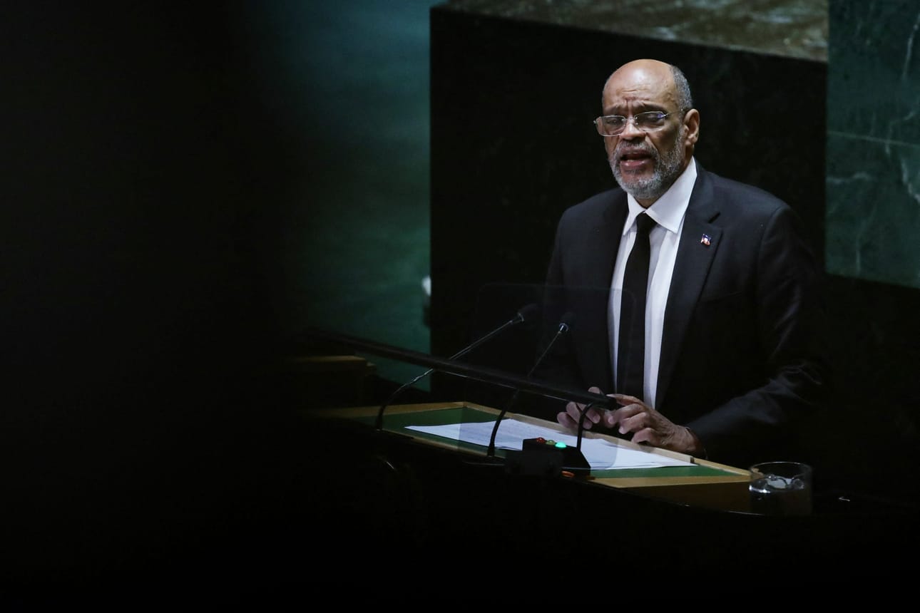 Pääministeri Ariel Henry pyysi YK:n yleiskokouksessa veljellistä solidaarisuutta, jotta väkivaltaisuudet saataisiin loppumaan. LEHTIKUVA/AFP