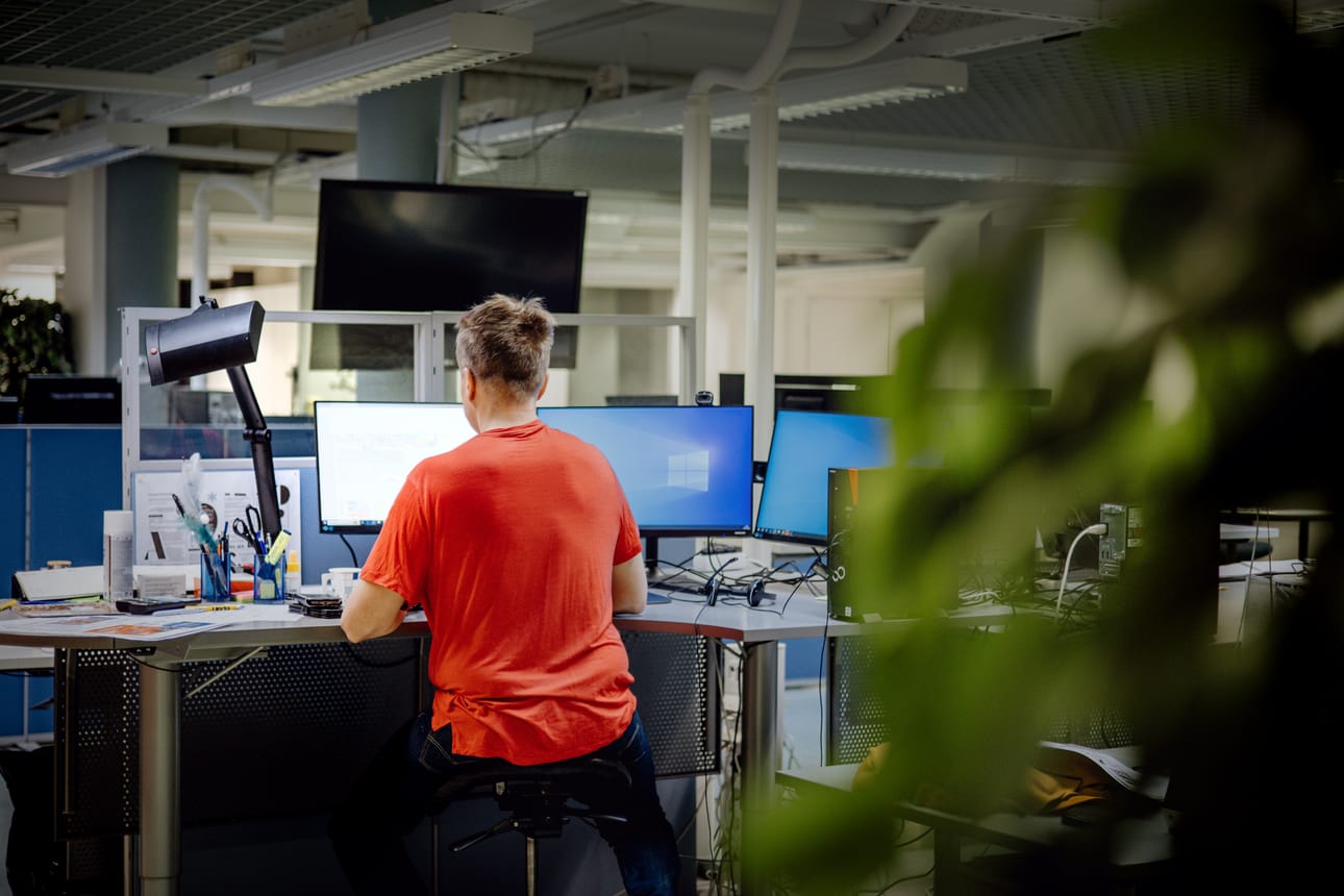 Turvallisuusselvityksen hakijana on tavallisesti työnantaja. Selvityksiä laaditaan esimerkiksi tehtävistä, joissa ihminen käsittelee salassa pidettävää tietoa tai pääsee kansallisen turvallisuuden kannalta tärkeään tilaan.