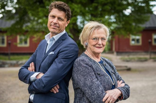 Tutkijat Ulf Risérus (vas.) ja Kerstin Brismar ovat mukana ruotsalaisessa tiedesarjassa, jossa selvitetään eri ruokavalioiden vaikutusta koehenkilöiden terveyteen. KUVA: Ulrika Widmark