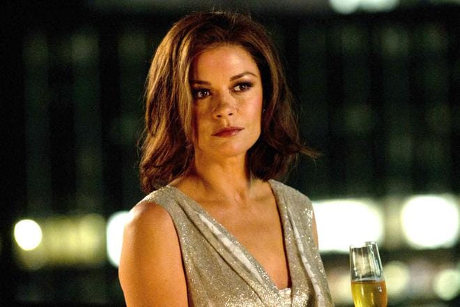 Catherine Zeta-Jones on pormestarin vaimo Broken City -elokuvassa. KUVA: Barry Wetcher SMPSP/Hero