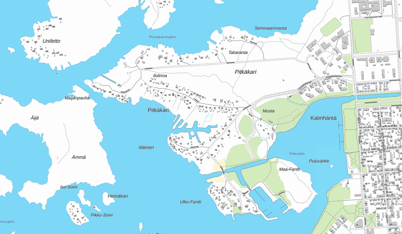 Raahen edusta tänä päivänä. Vuosittaisen maankohoaminen on Raahessa noin yhdeksän millimetriä. Kartta-aineistoissa merenpinnan taso on laskennallinen, eikä välttämättä kaikissa kohdin vastaa tieteellistä tarkkuutta.