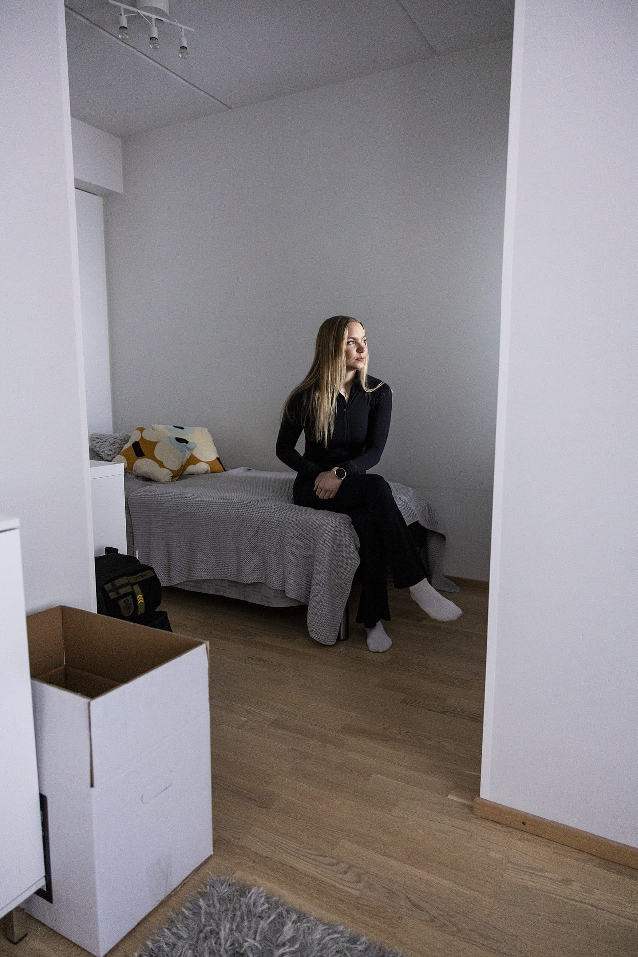 Sodankylässä Sonja Uutista odottaa asunto, jossa kämppäkaverina on armeijasta tuttu tupakaveri.