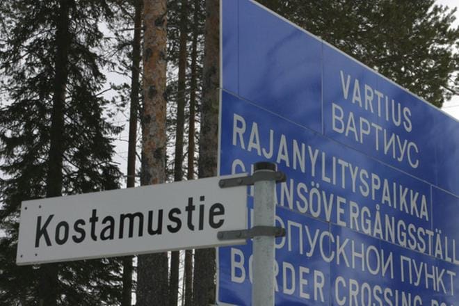 Venäjän tulli ilmoitti maanantaina, että 21 rahoitusyhtiön omistamien ajoneuvojen haltijat saavat ylittää Venäjän rajan ilman vakuusmaksua. KUVA: Jari Kovalainen
