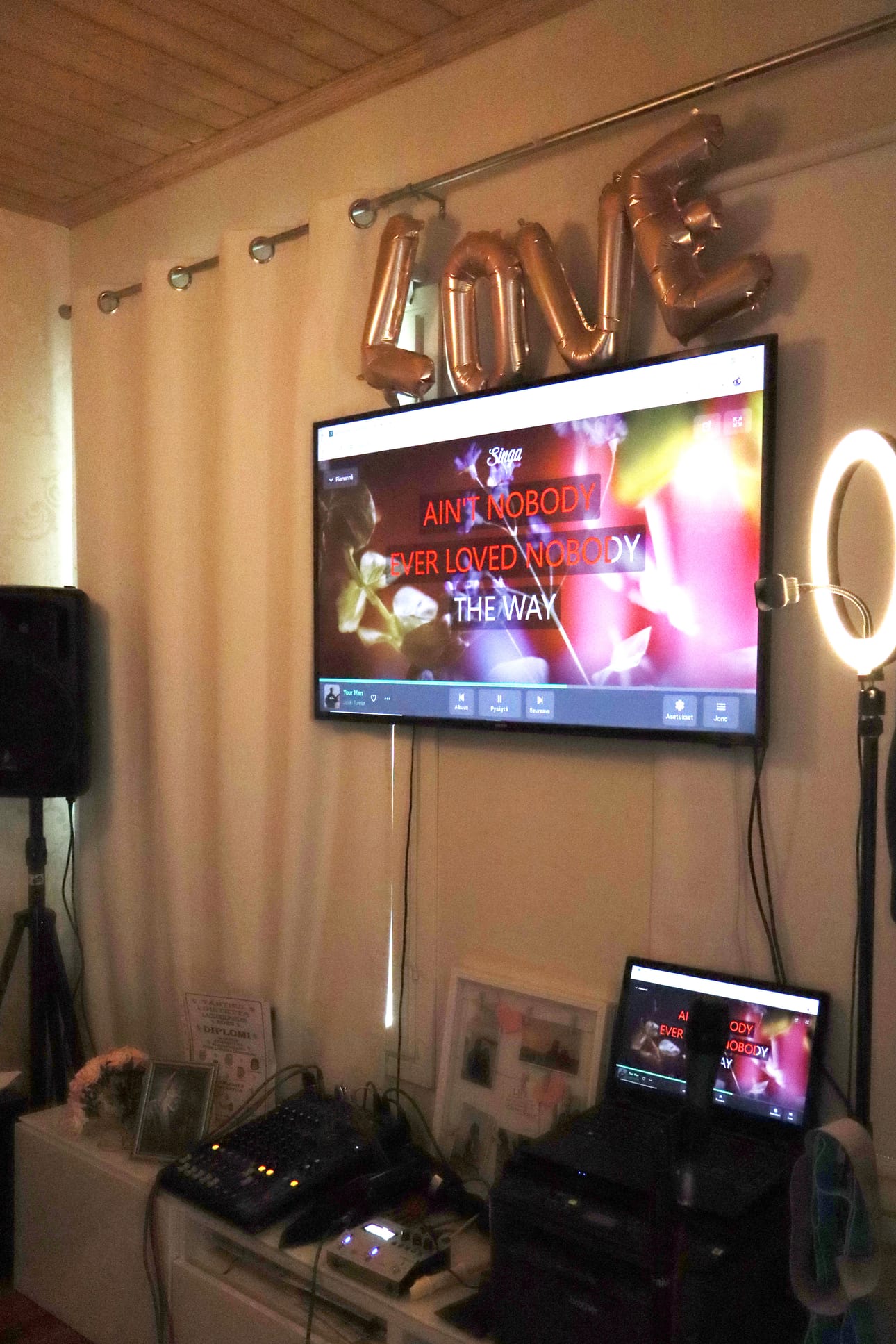 Karaokevermeet ovat Hannu Tissarilla kunnossa.