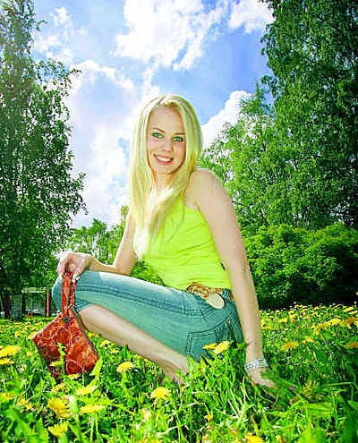 Vuoden 2004 Miss Suomi -kisojen 2. perintöprinsessa Henna Ylilauri on kotoisin Lumijoelta, mutta häntä pidetään Oulun tyttönä.