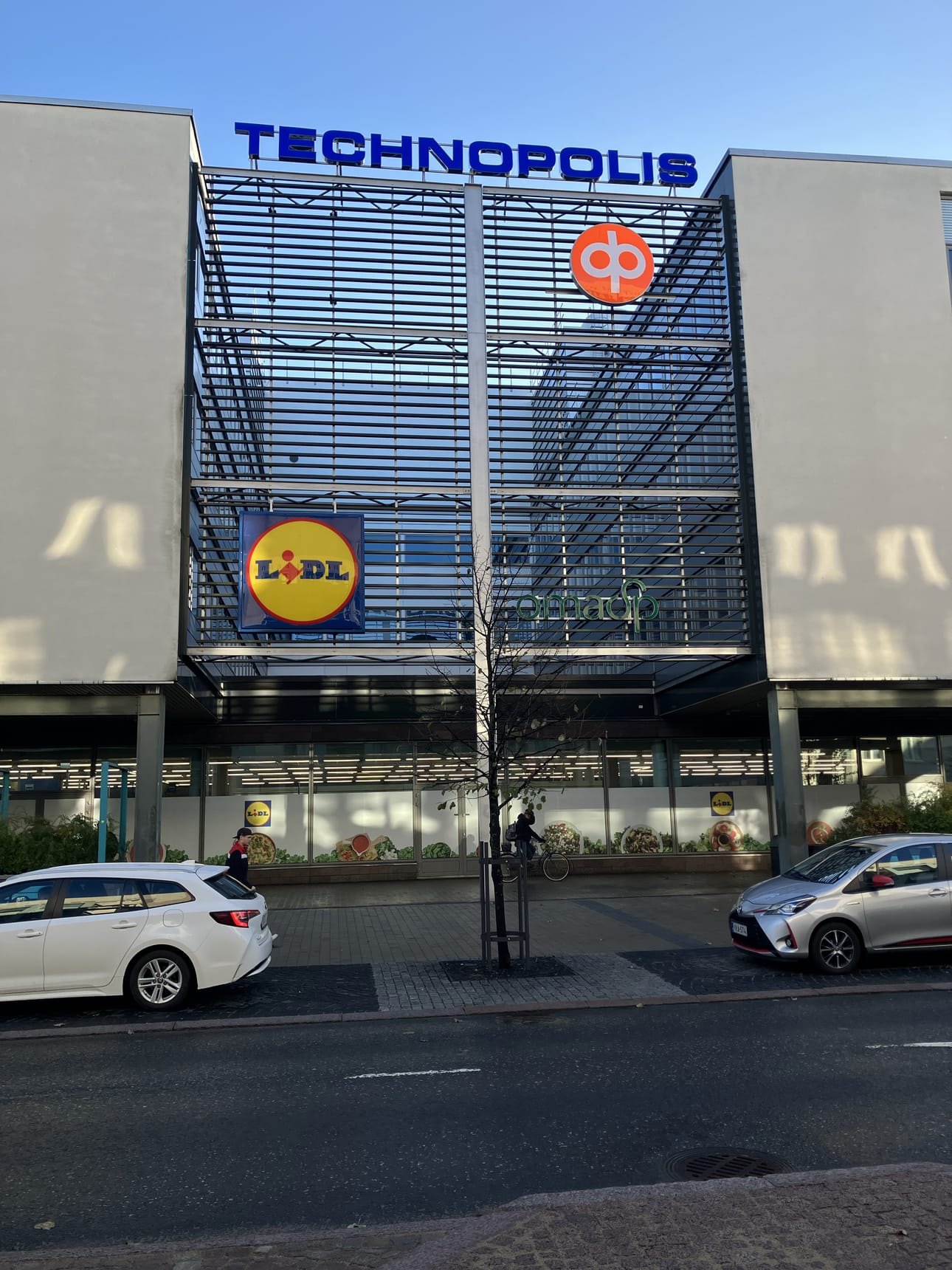 OP Pohjolan tilat Oulussa osoittautuivat liian pieniksi kaikille työntekijöille.