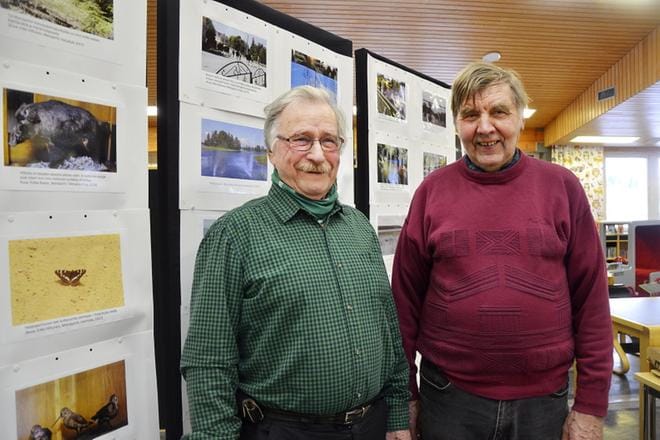 Jurvalainen Esa Toroska ja kurikkalainen Eino Pääkkönen ovat syntyneet Karjalassa. Synnyinseudullaan kumpikin miehistä on käynyt useaan kertaan. Nyt niihin maisemiin pääsee tutustumaan myös Jurvan kirjastossa esillä olevassa valokuvanäyttelyssä. KUVA: JAANA ALA-LAHTI