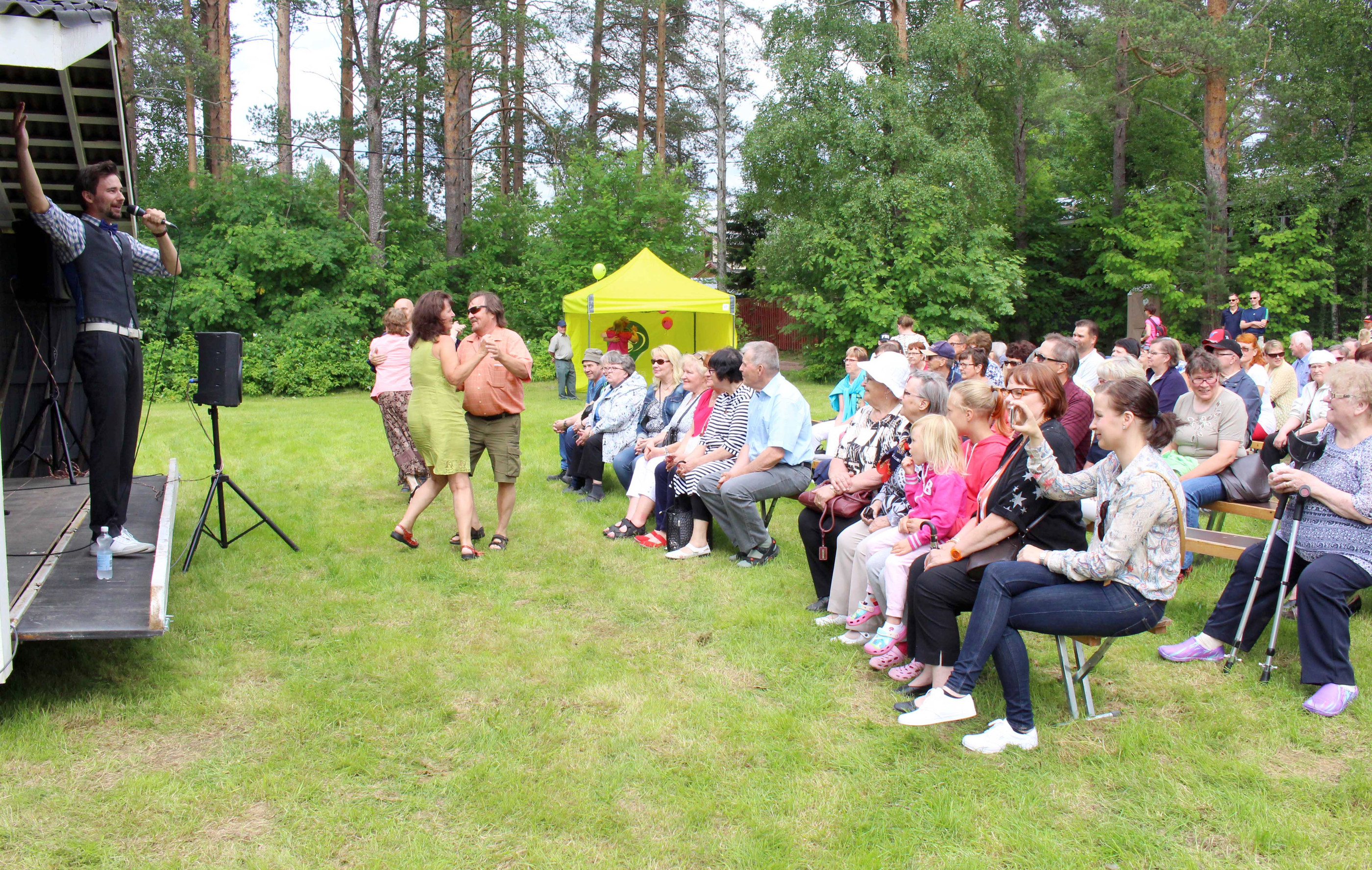 Kestilän tangokunkku otti kotiyleisönsä