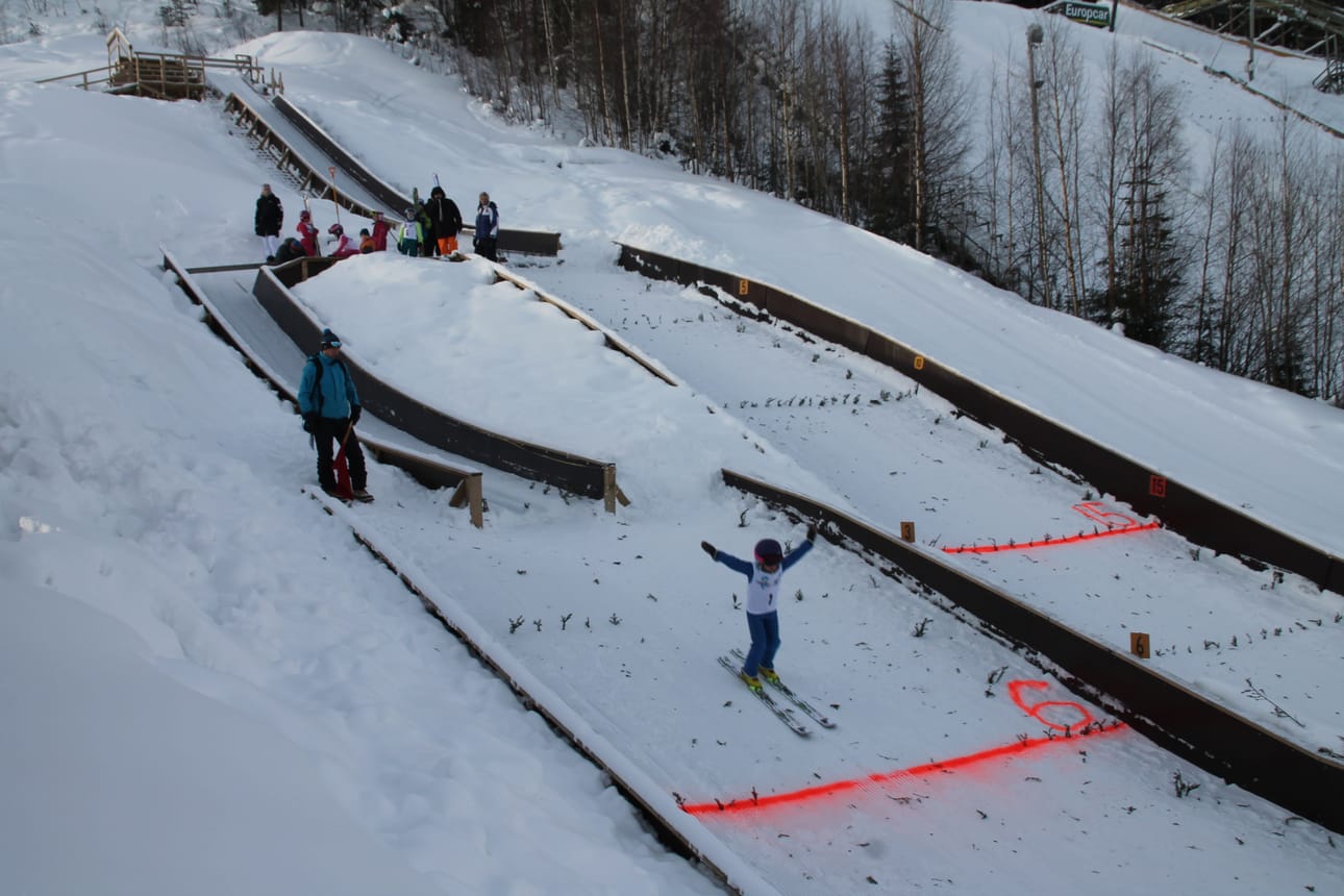 Maisa Runnakko mäessä.